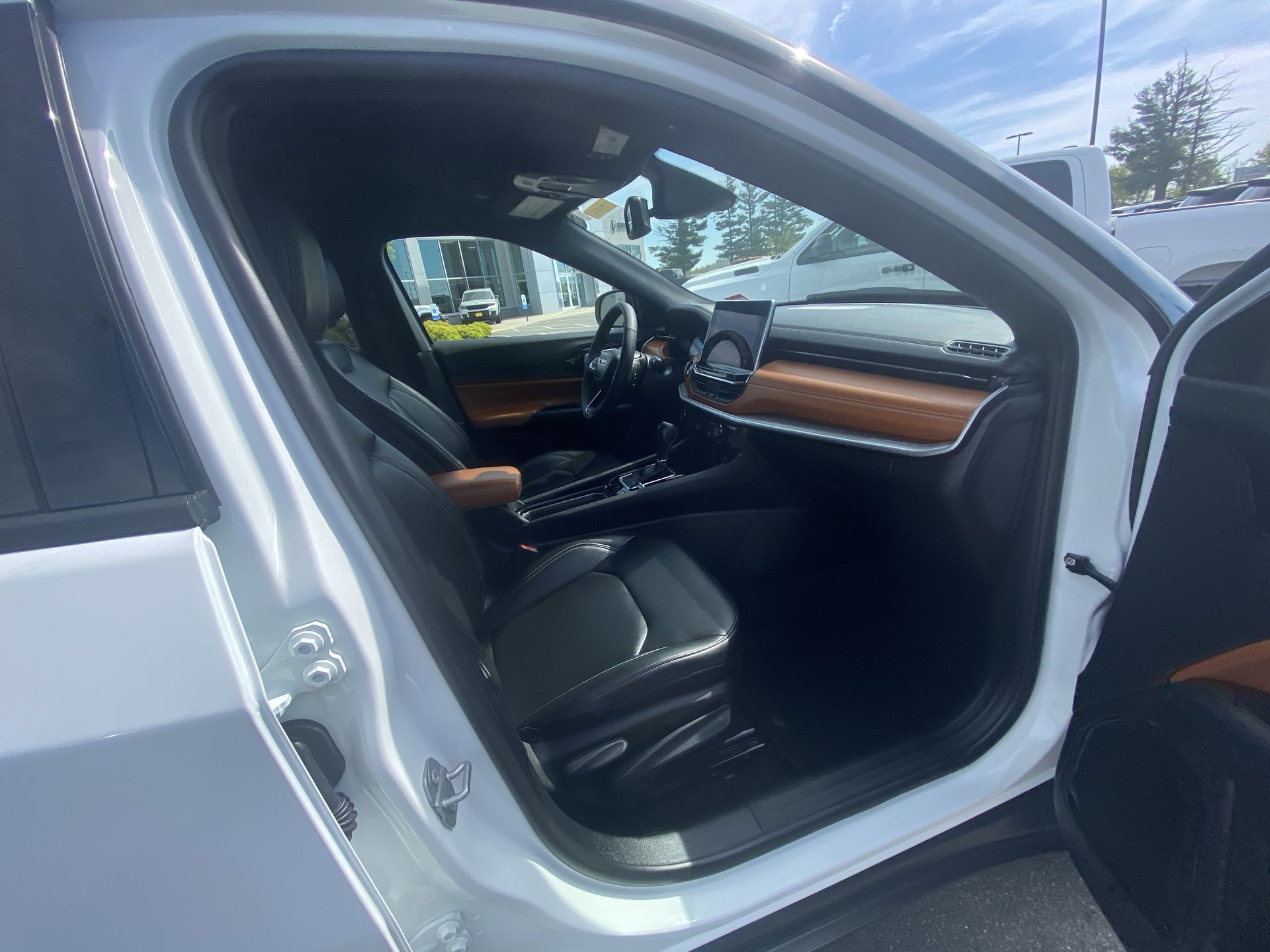 2025 Jeep Compass Limited - Photo 23