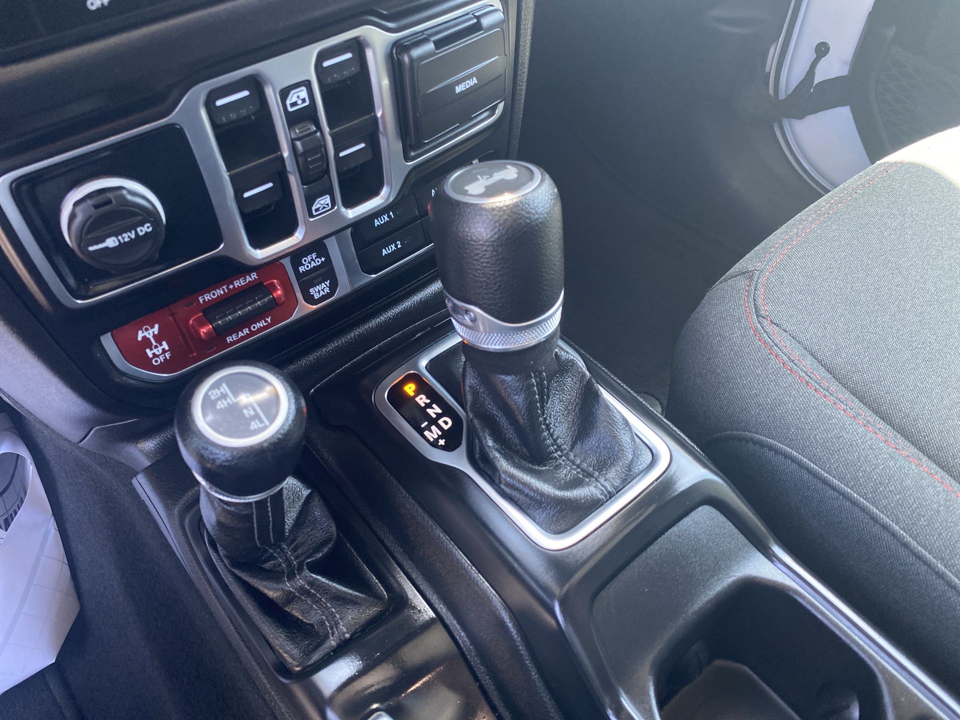 2025 Jeep Wrangler 4-Door Rubicon - Photo 19