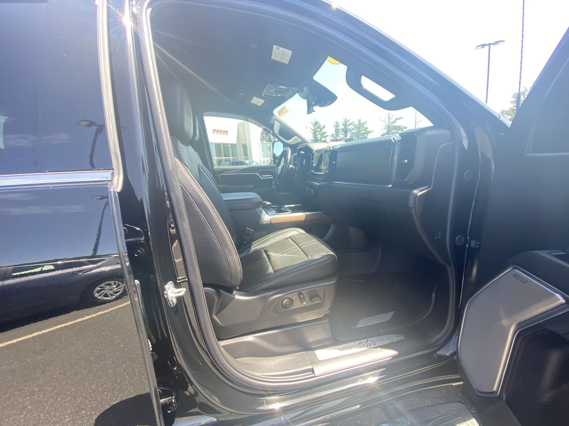 2025 Chevrolet Silverado 3500HD High Country - Photo 24