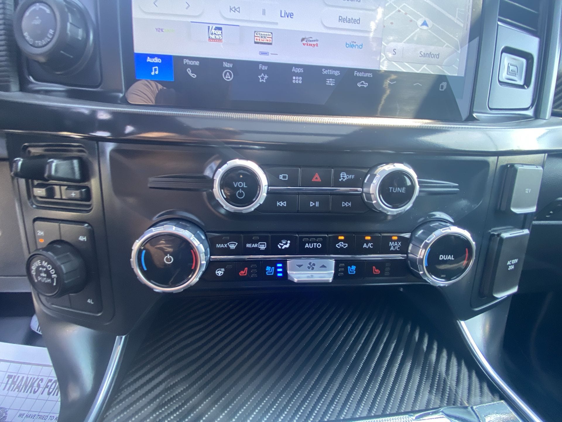 2025 Ford F-150 Raptor - Photo 18