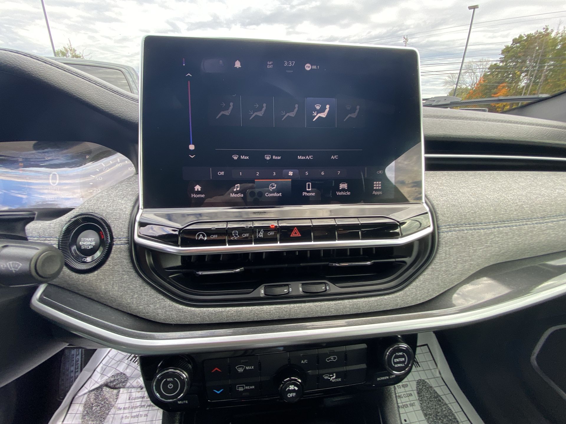 2024 Jeep Compass Latitude - Photo 18