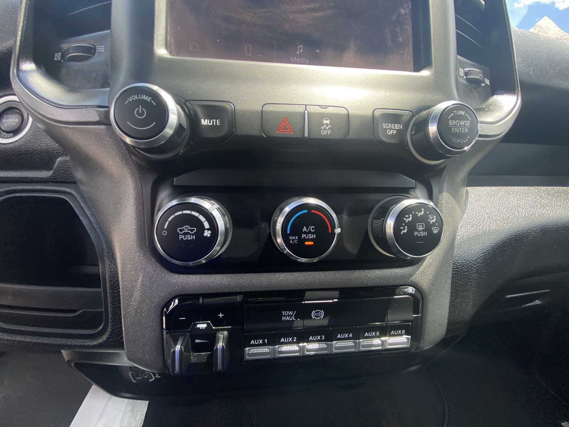 2022 RAM Ram 3500 Pickup Tradesman - Photo 18