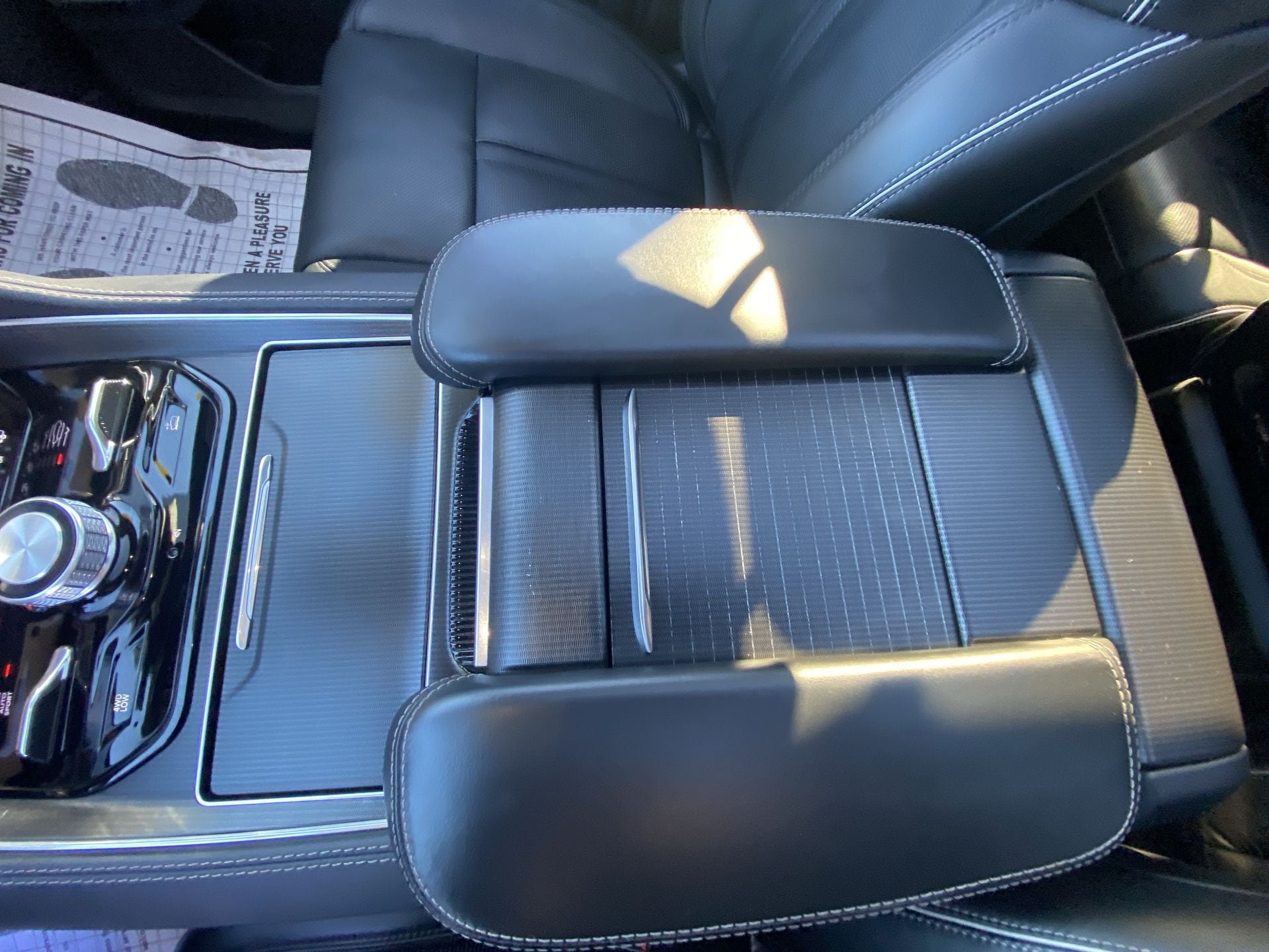 2024 Jeep Grand Wagoneer Series II - Photo 20