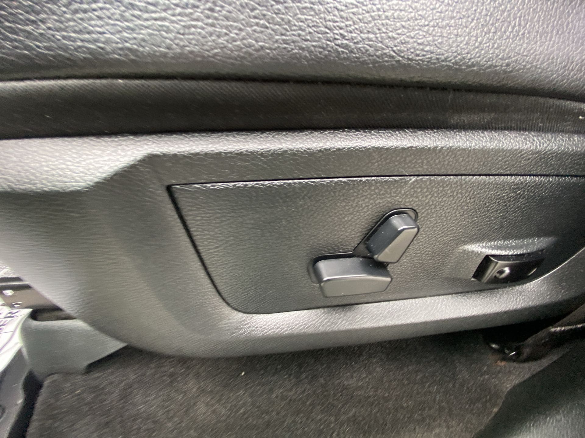 2017 RAM Ram 1500 Pickup Sport - Photo 12