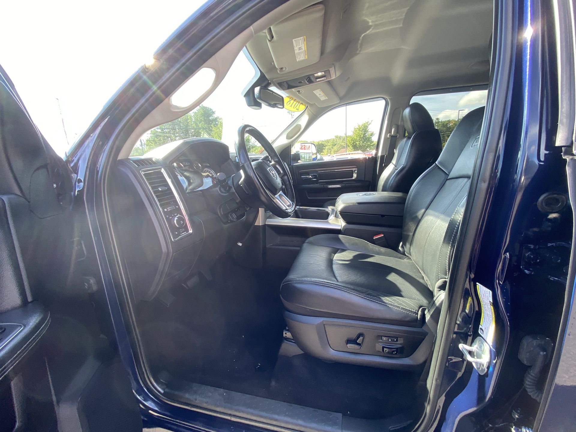 2018 RAM Ram 3500 Pickup Laramie - Photo 11