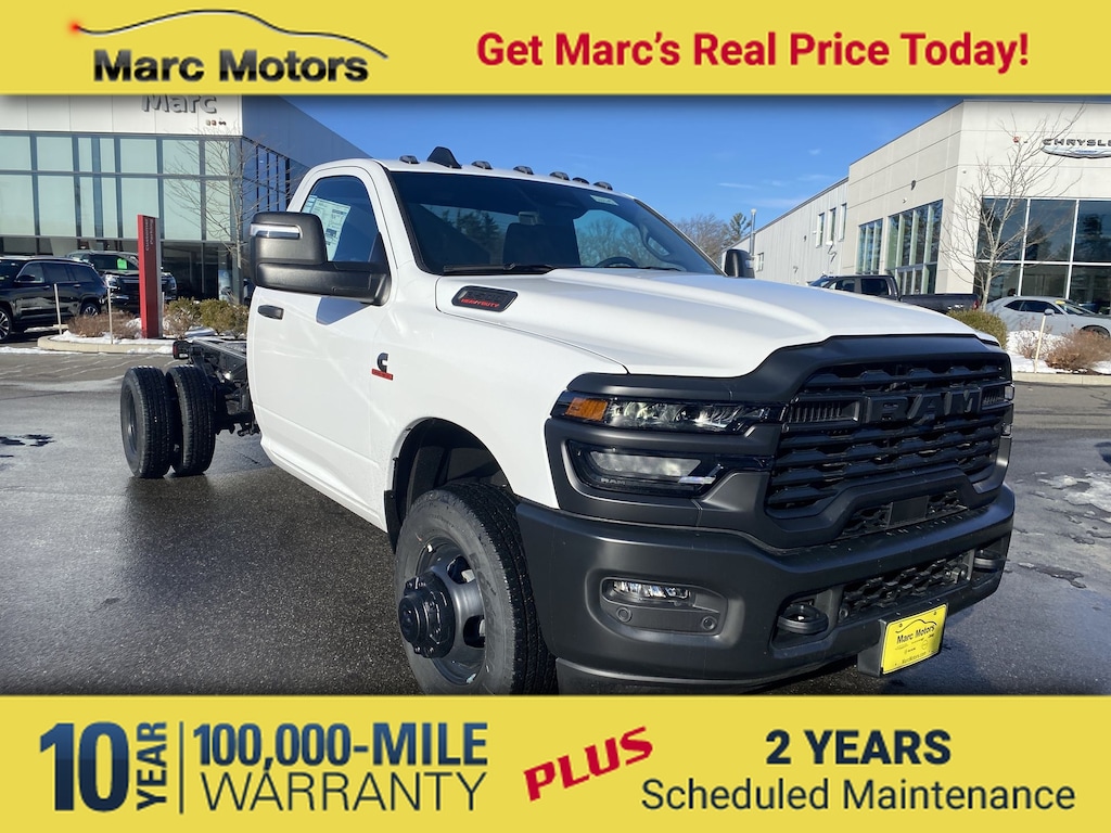 New 2026 Ram 3500 Chassis Cab TRADESMAN REGULAR 4X4 84' CA Pickup