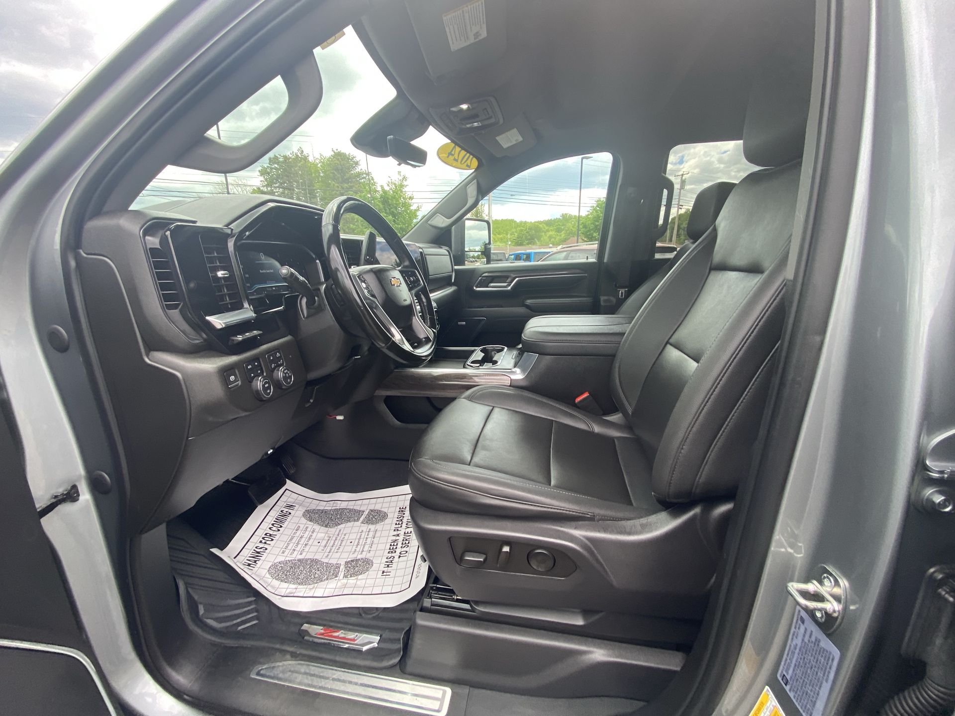 2024 Chevrolet Silverado 2500HD LTZ - Photo 11