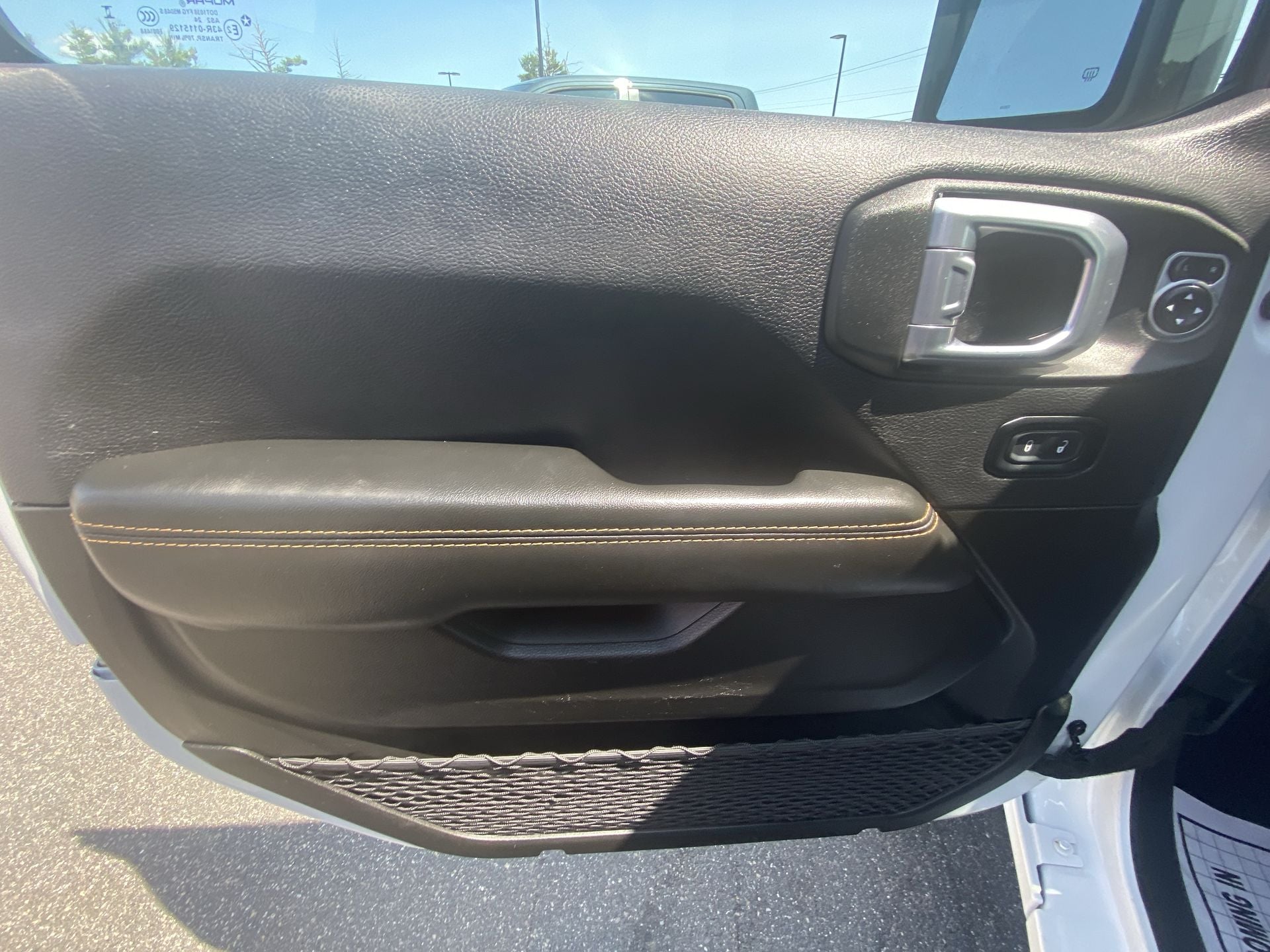 2024 Jeep Wrangler 4-Door Sahara - Photo 13