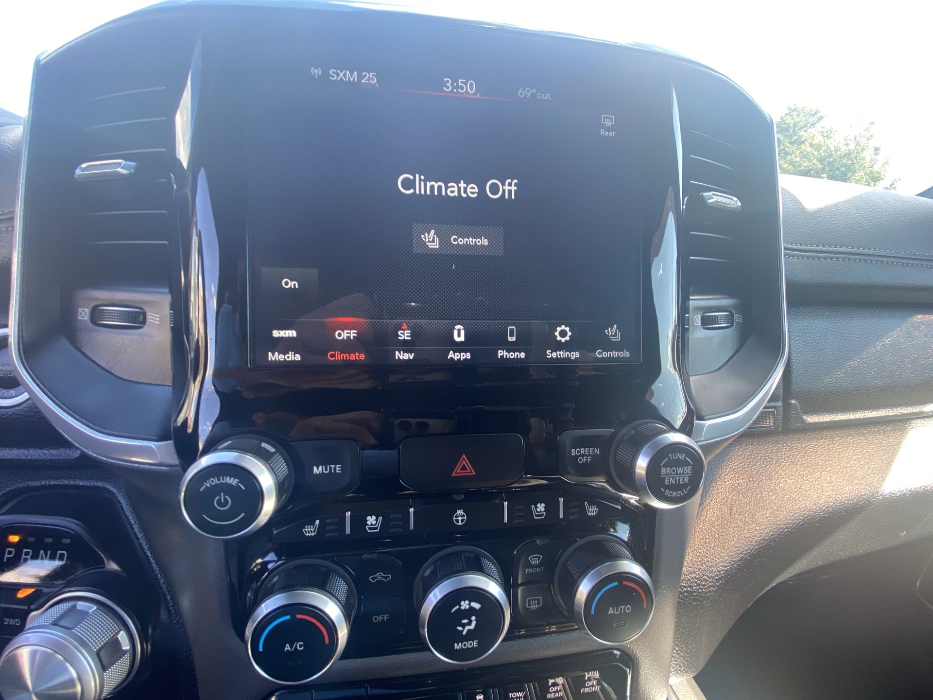 2020 RAM Ram 1500 Pickup Laramie - Photo 17