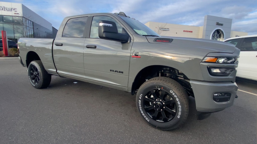 New 2026 Ram 2500 BIG HORN CREW CAB 4X4 6'4 BOX Pickup