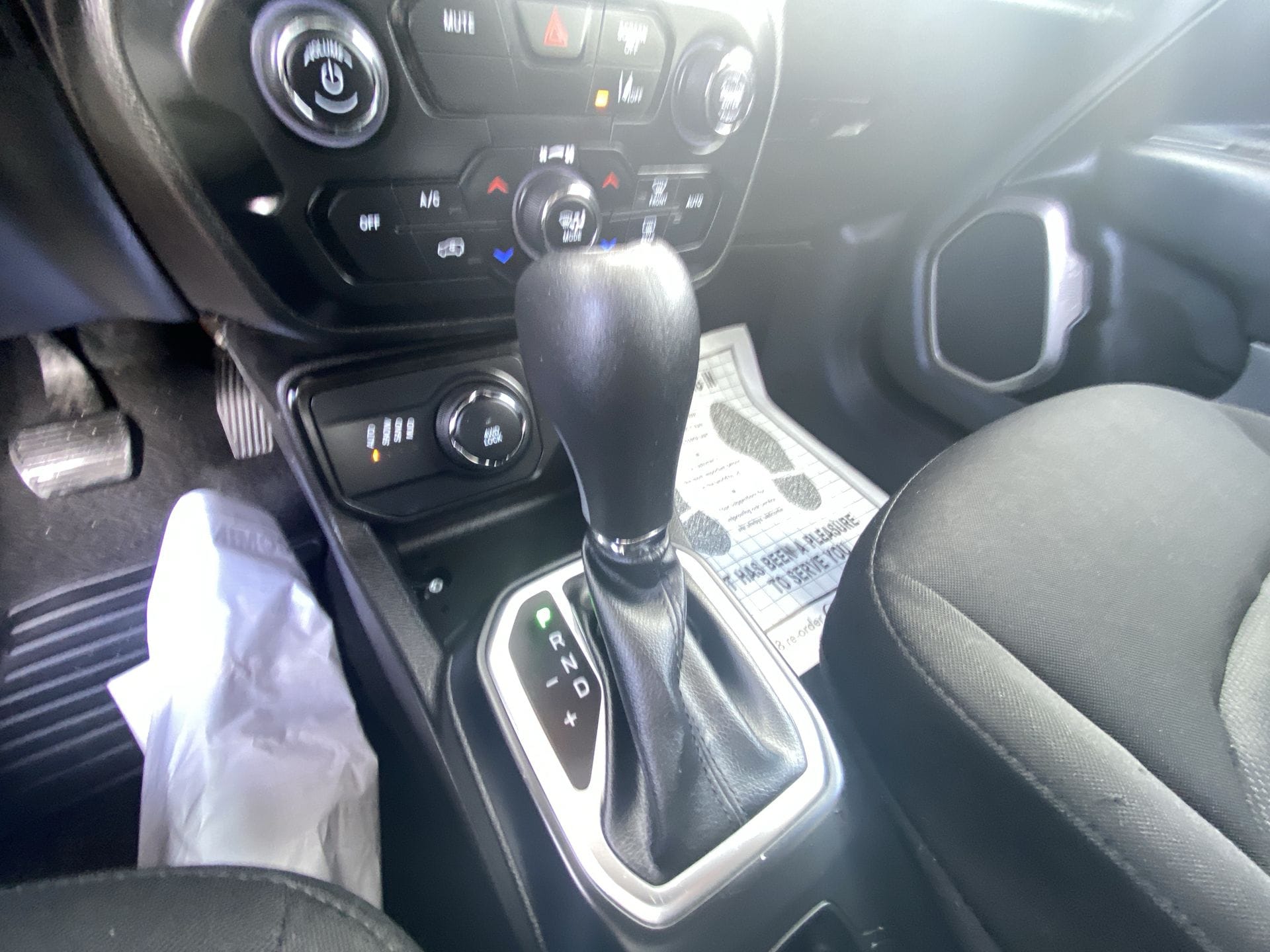 2023 Jeep Renegade Latitude - Photo 19