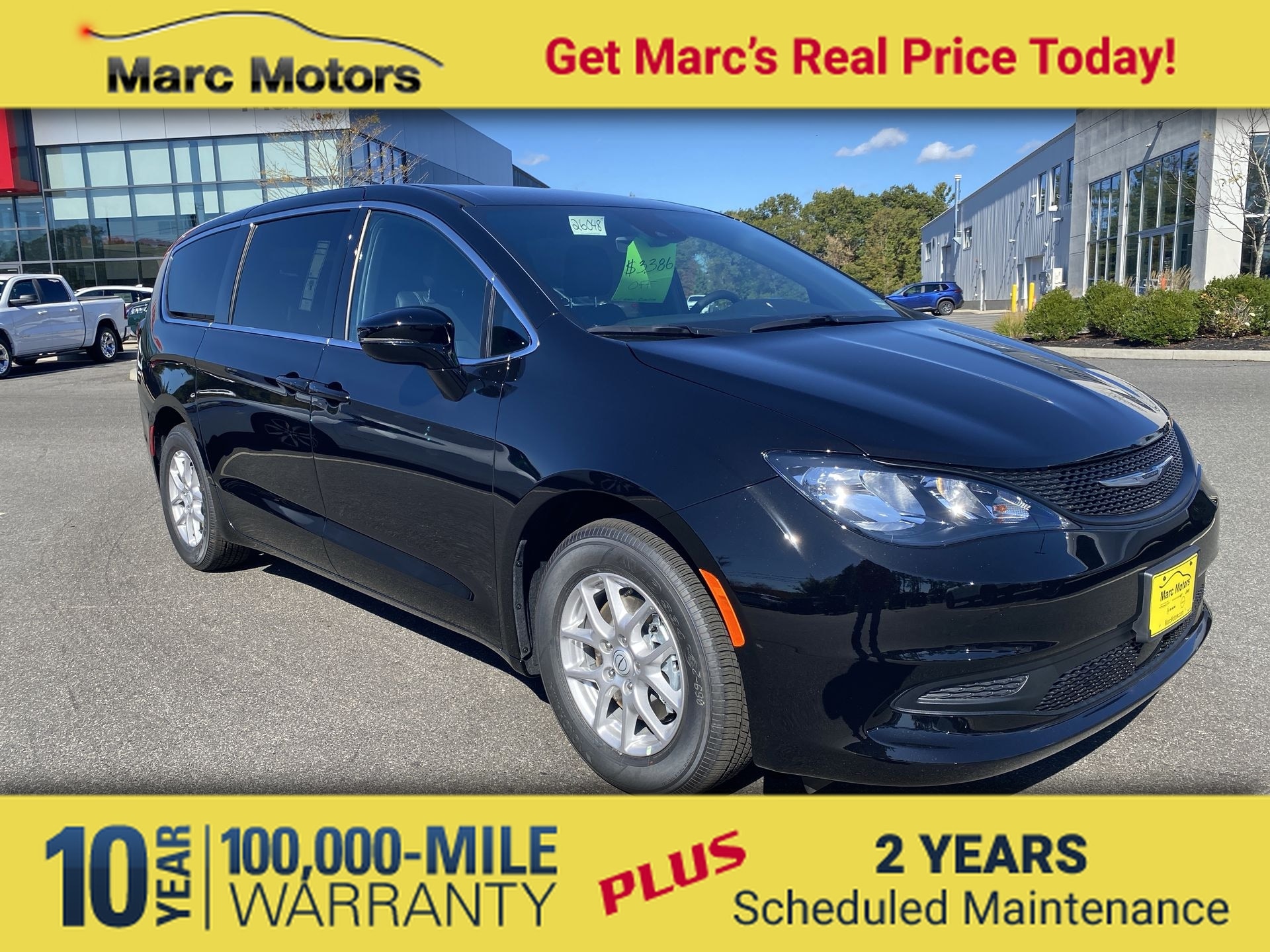 2026 Chrysler Voyager LX's photo