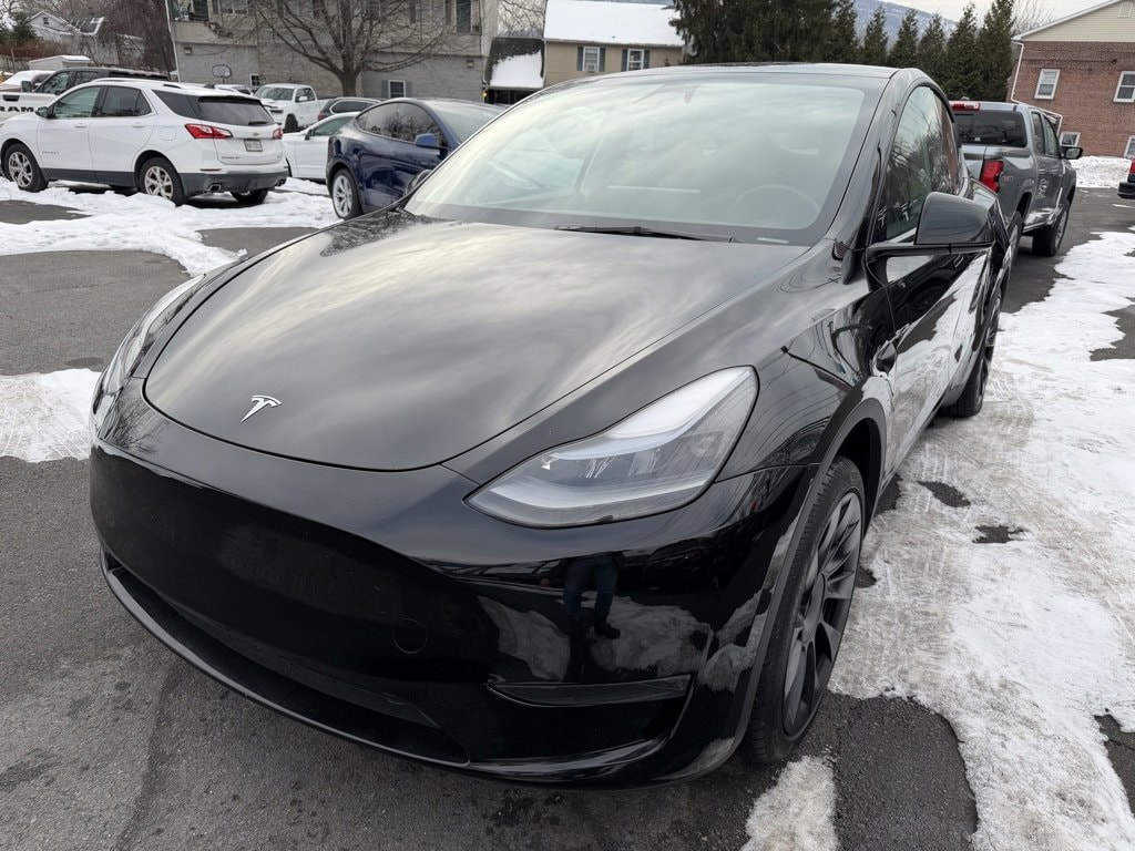 2024 Tesla Model Y Long Range's photo