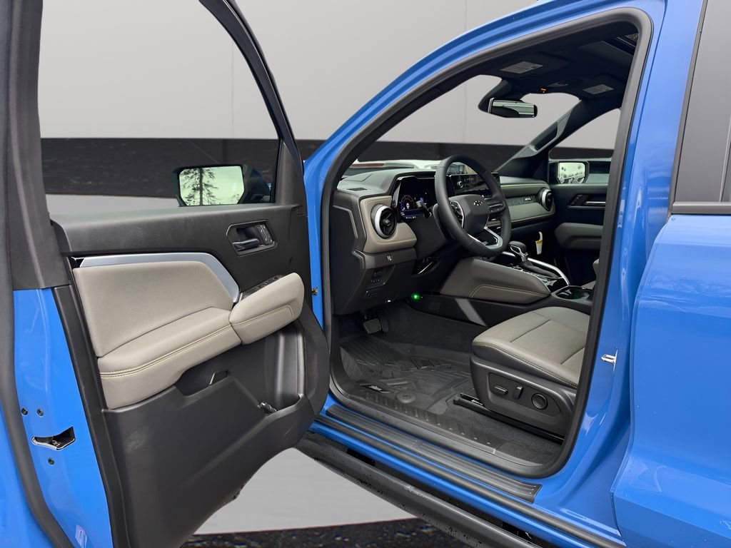2025 Chevrolet Colorado ZR2 - Photo 16