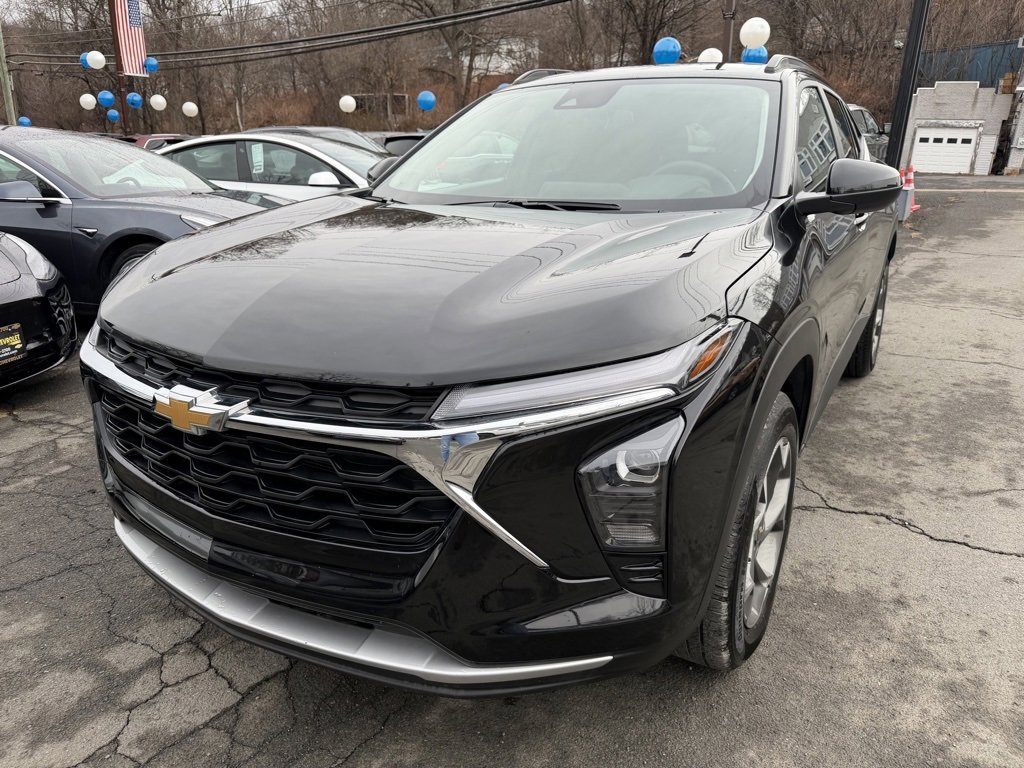 2025 Chevrolet Trax LT's photo