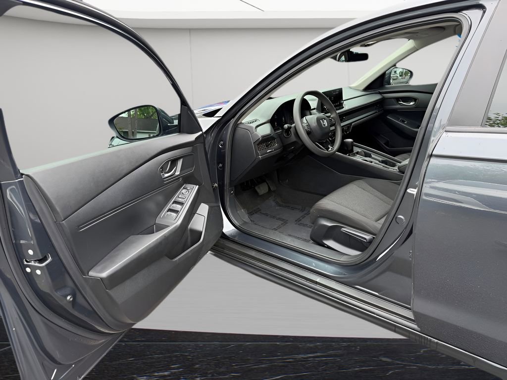 2025 Honda Accord LX - Photo 15