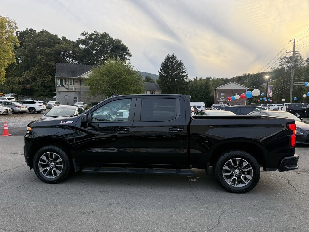 2019 Chevrolet Silverado 1500 RST photo 2