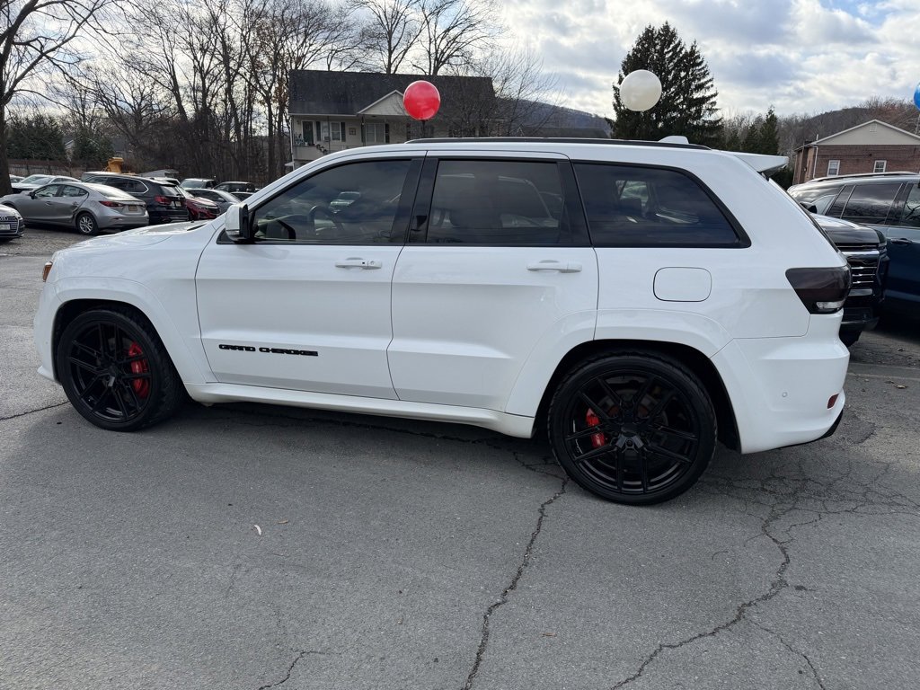 2021 Jeep Grand Cherokee SRT8 photo 3