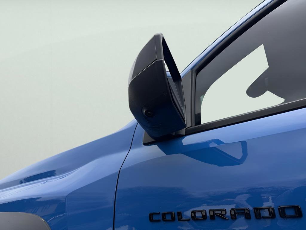 2025 Chevrolet Colorado ZR2 - Photo 8