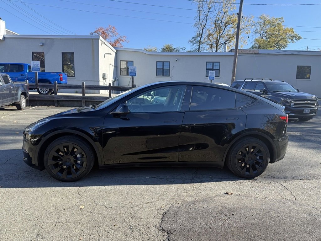 Used 2021 Tesla Model Y Long Range with VIN 5YJYGDEE8MF270224 for sale in Fort Montgomery, NY
