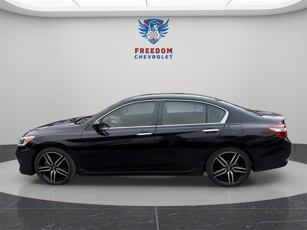 Used 2017 Honda Accord Sport SE with VIN 1HGCR2F14HA204676 for sale in Fort Montgomery, NY