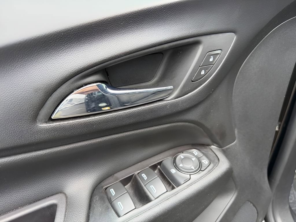 2020 Chevrolet Equinox LT - Photo 19
