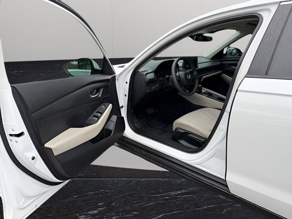 2025 Honda Accord LX - Photo 14