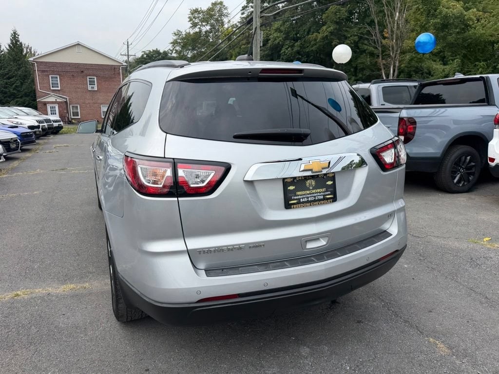 Used 2017 Chevrolet Traverse LT SUV