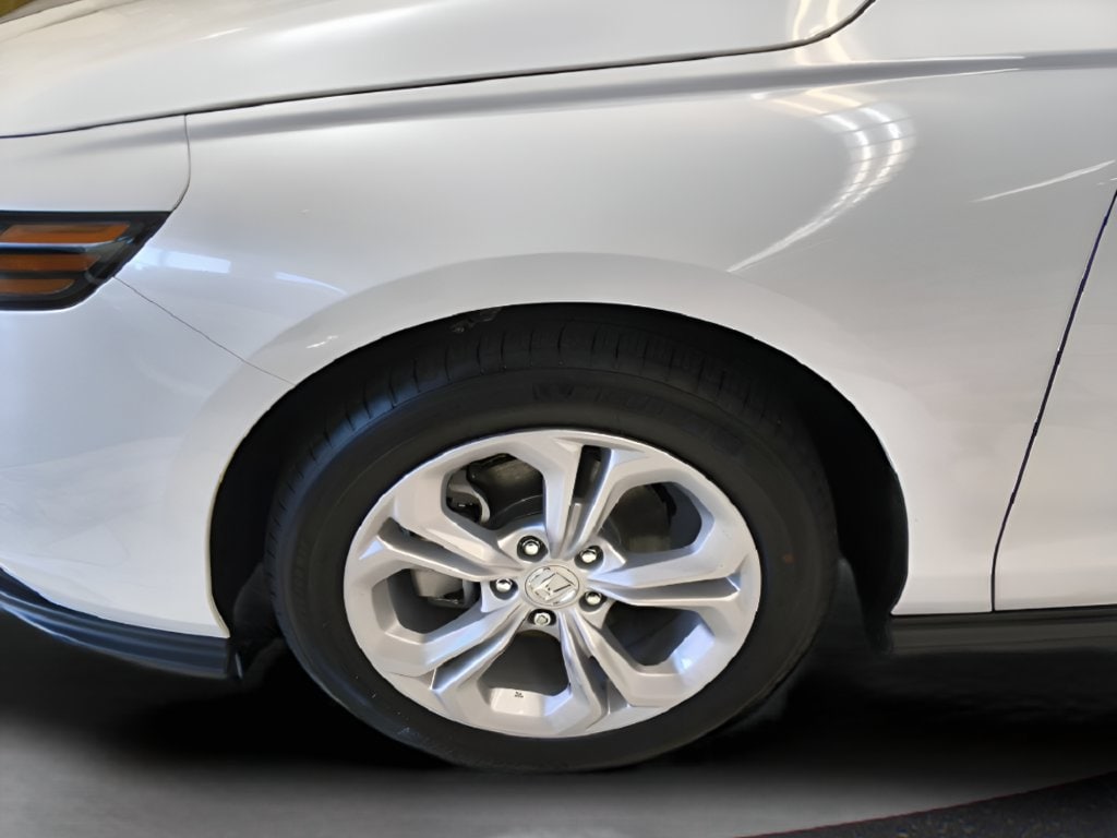2025 Honda Accord LX - Photo 34