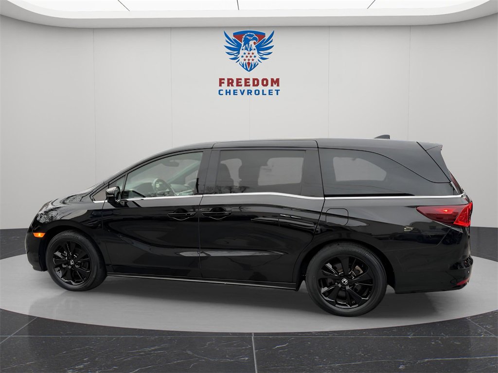 2023 Honda Odyssey Sport photo 2