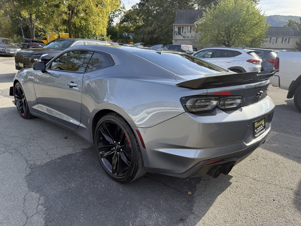 2022 Chevrolet Camaro LT1 photo 3