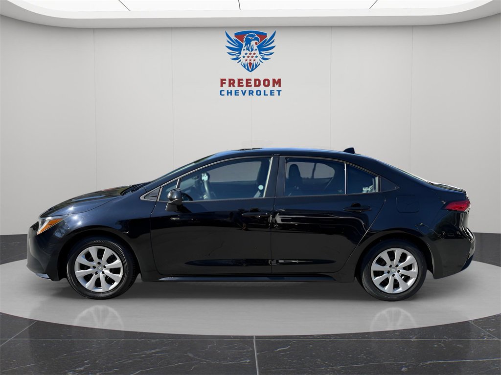 2024 Toyota Corolla LE photo 2