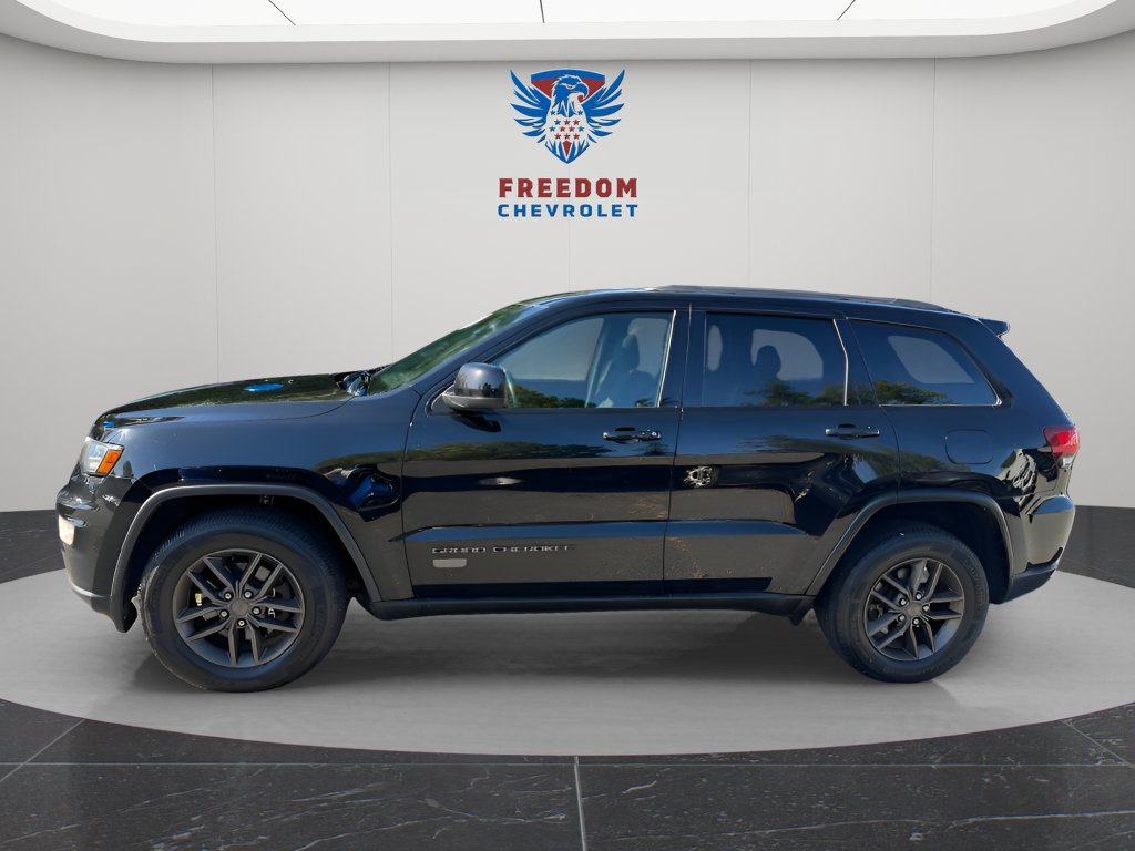 Used 2017 Jeep Grand Cherokee Laredo