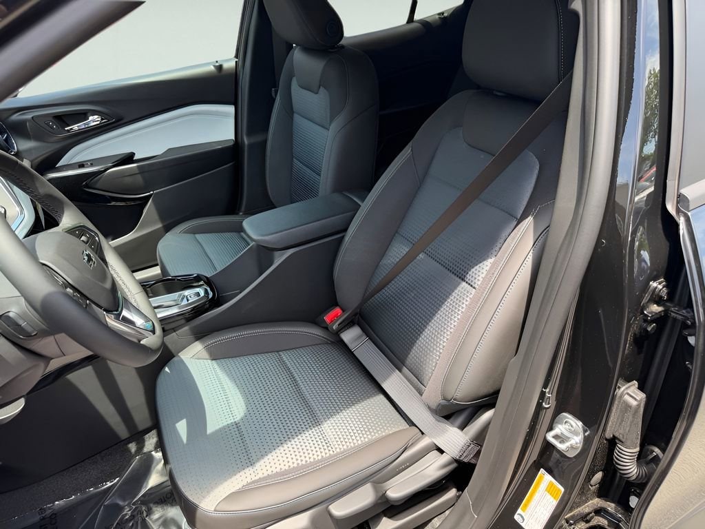 2026 Chevrolet Trax LT - Photo 19