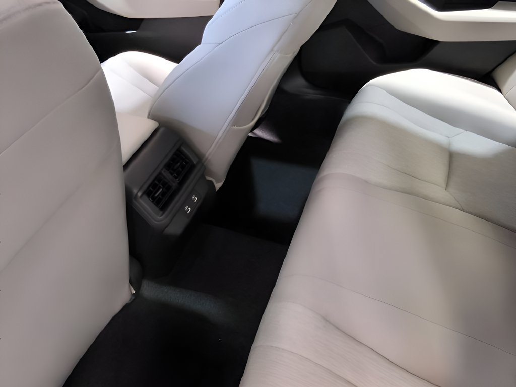 2025 Honda Accord LX - Photo 17