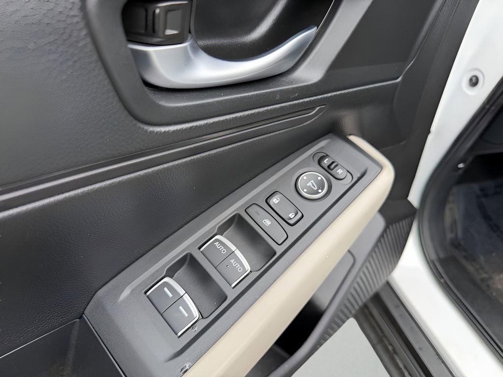 2025 Honda Accord LX - Photo 17