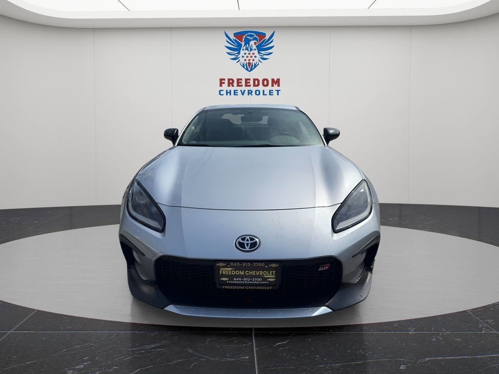 2025 Toyota GR86 Base - Photo 8