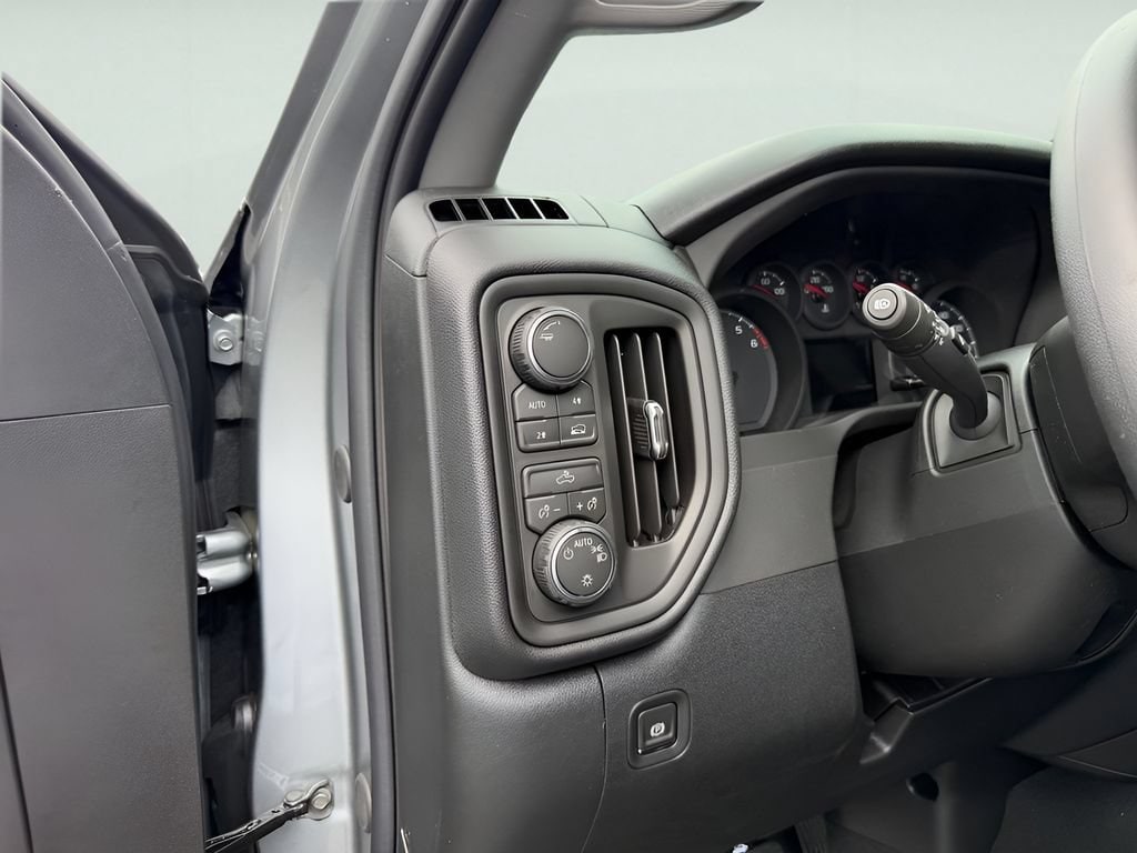 2026 Chevrolet Silverado 1500 Custom - Photo 19