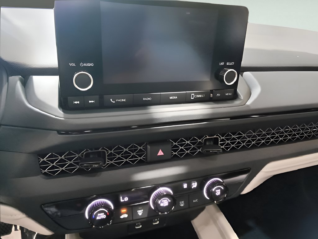 2025 Honda Accord LX - Photo 24