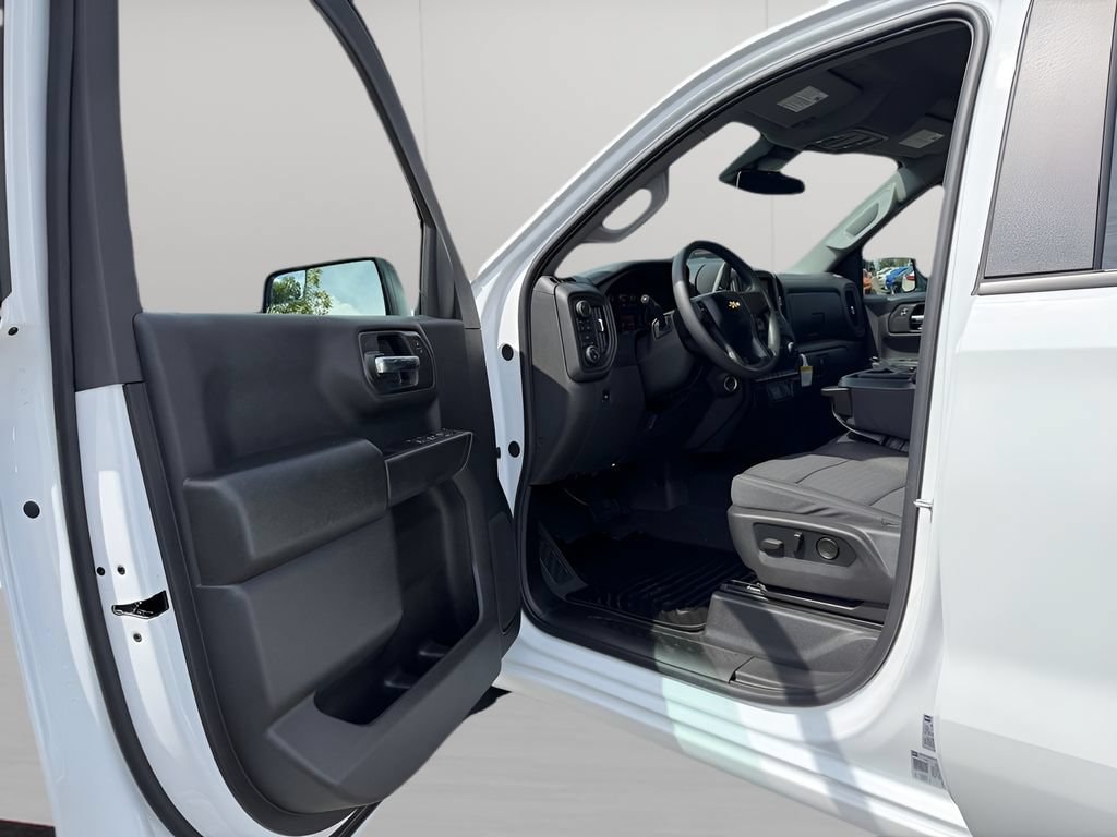 2026 Chevrolet Silverado 1500 Custom - Photo 15