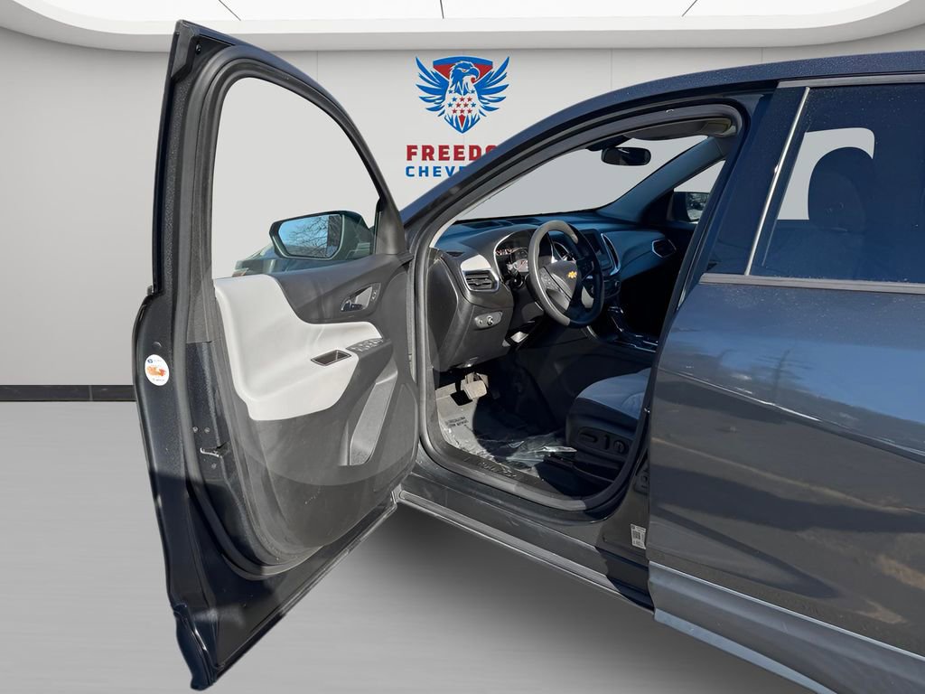 2019 Chevrolet Equinox LS - Photo 14