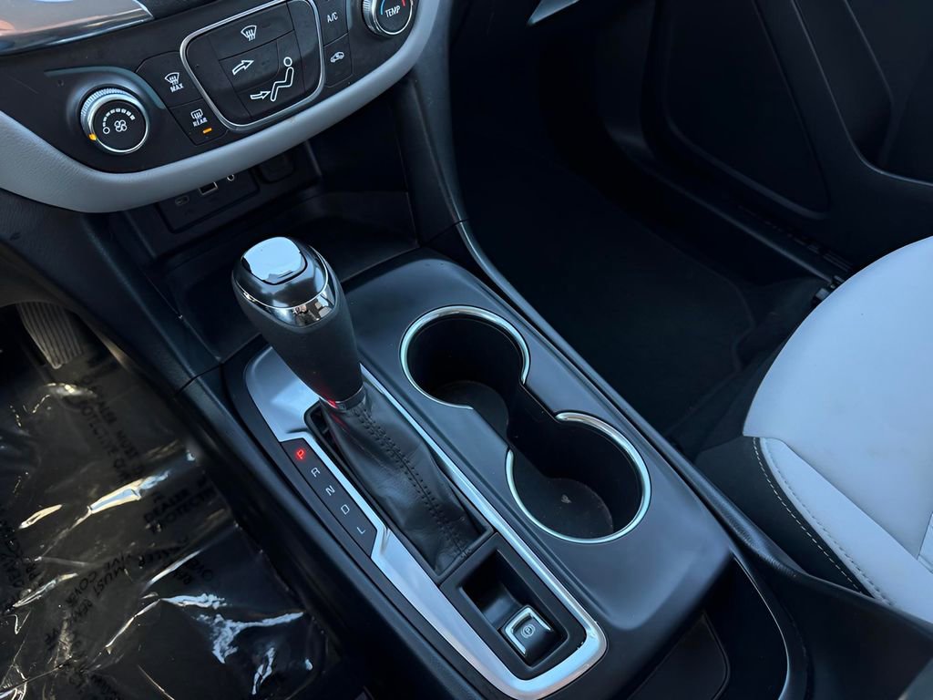 2019 Chevrolet Equinox LS - Photo 24