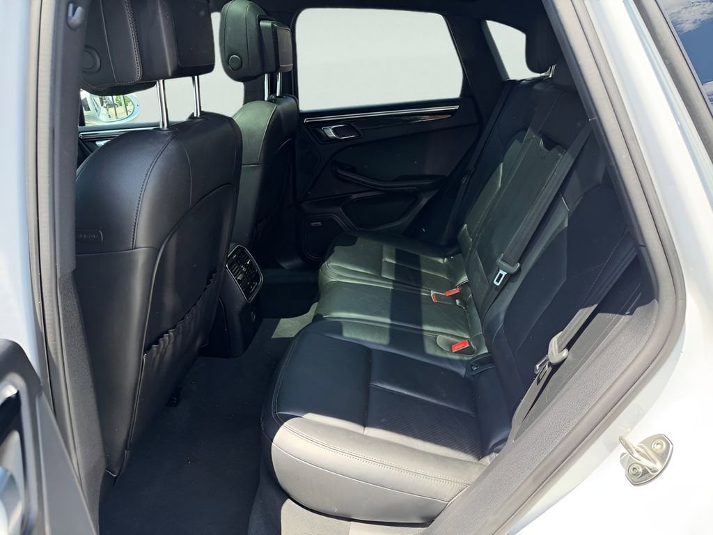 2018 Porsche Macan Base - Photo 31
