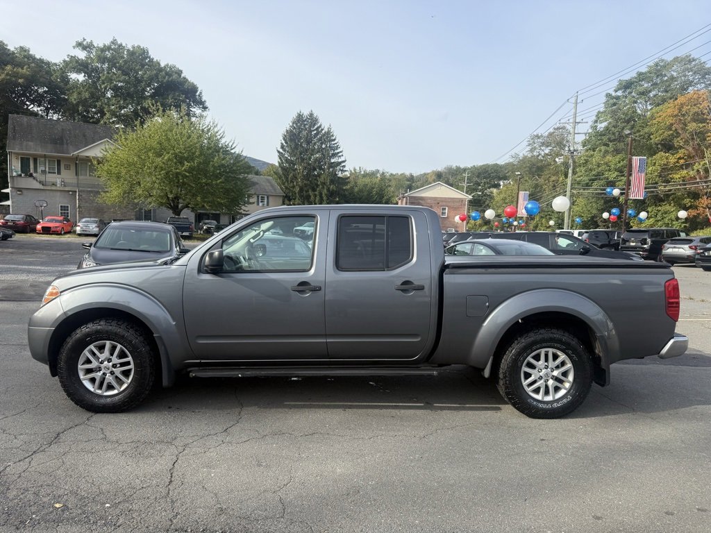 2017 Nissan Frontier SV photo 2