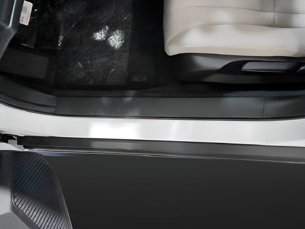 2025 Honda Accord LX - Photo 10