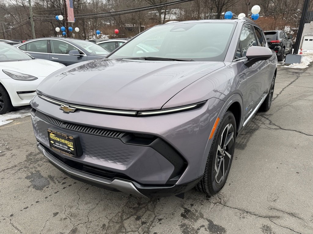 2025 Chevrolet Equinox EV 1LT's photo
