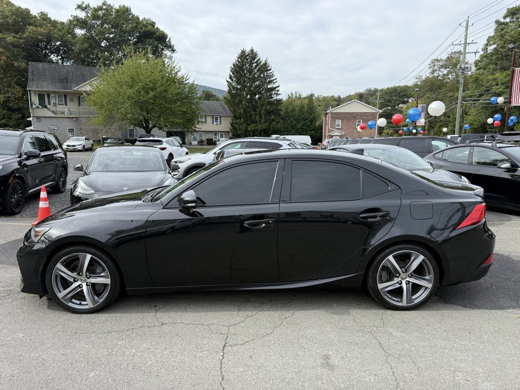 2019 Lexus IS 300 photo 2