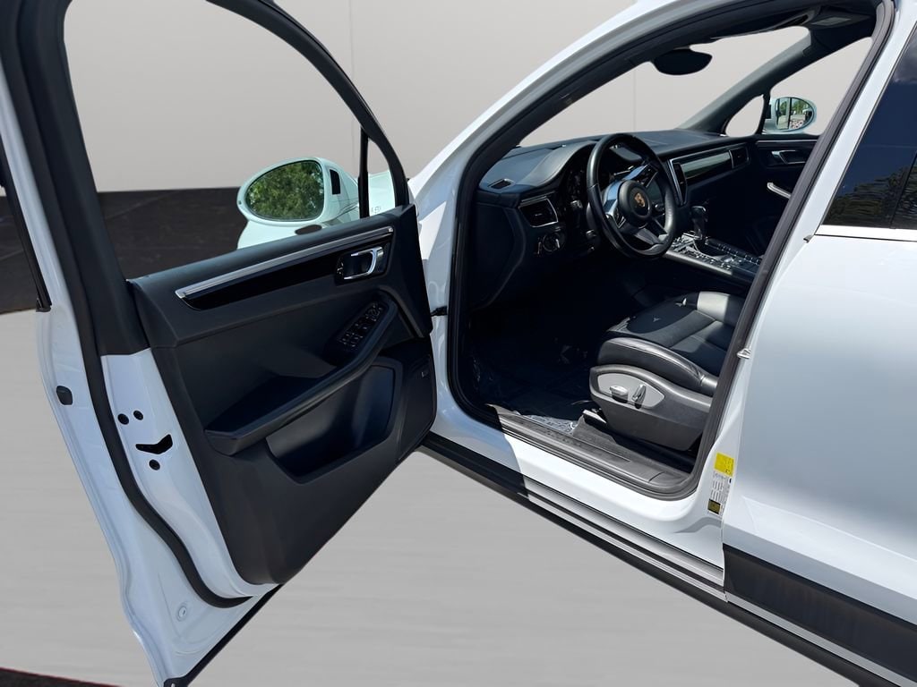 2018 Porsche Macan Base - Photo 17