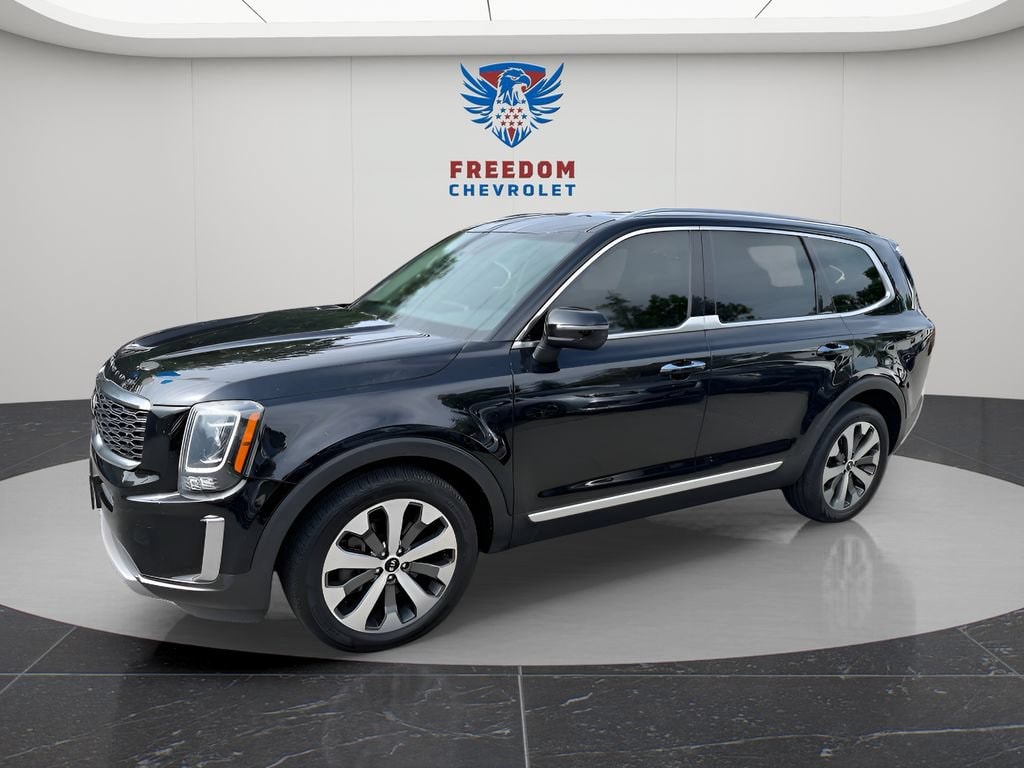 Used 2020 Kia Telluride S with VIN 5XYP6DHC0LG096598 for sale in Fort Montgomery, NY
