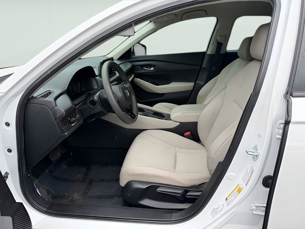 2025 Honda Accord LX - Photo 15